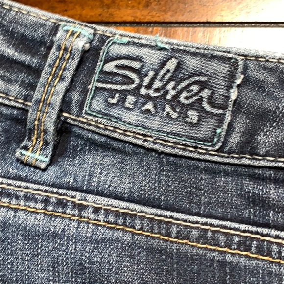 SILVER JEANS || AIKO Jeans - Picture 8 of 8